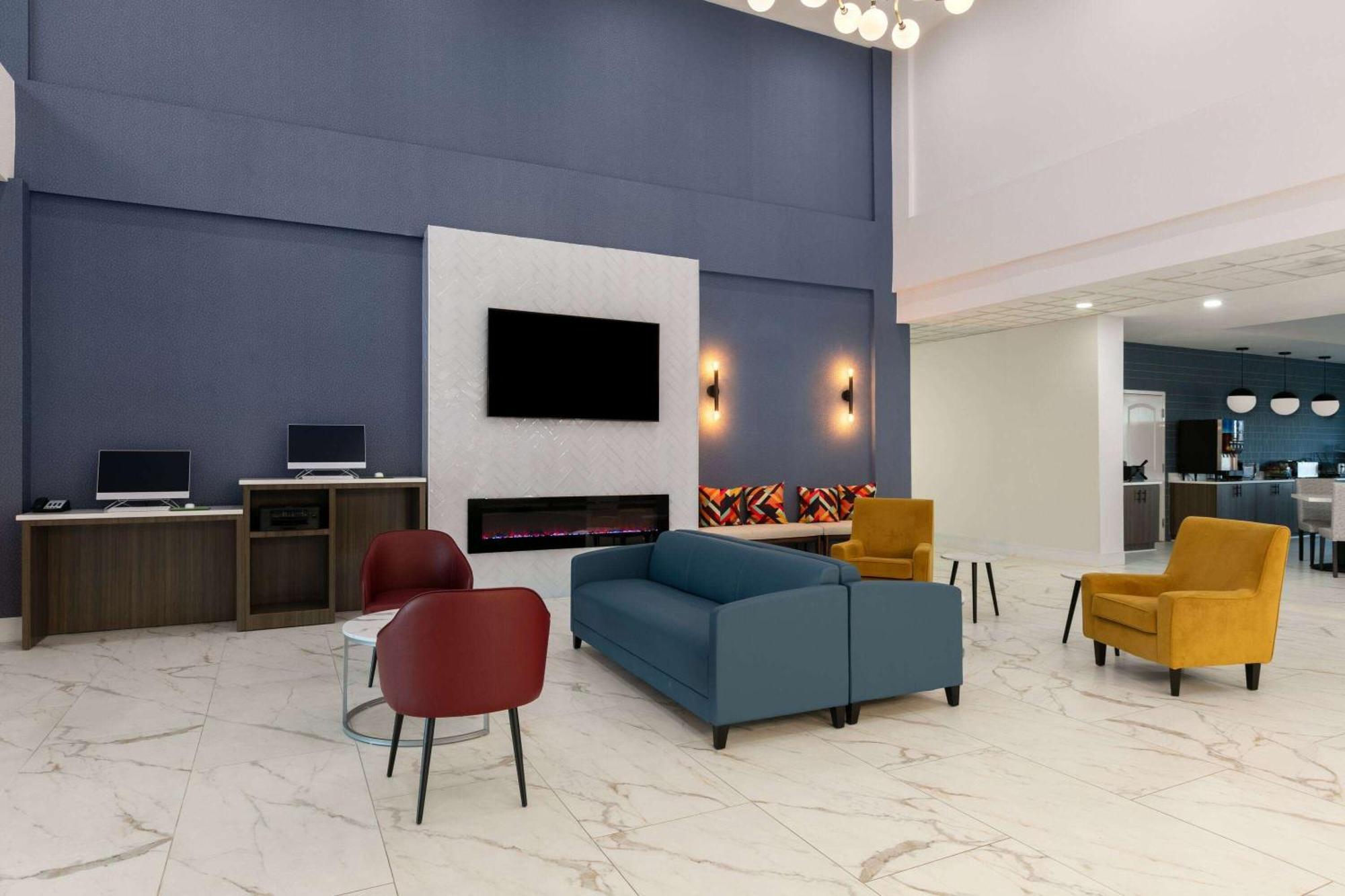 La Quinta Inn & Suites By Wyndham Ft Worth-Burleson Ngoại thất bức ảnh