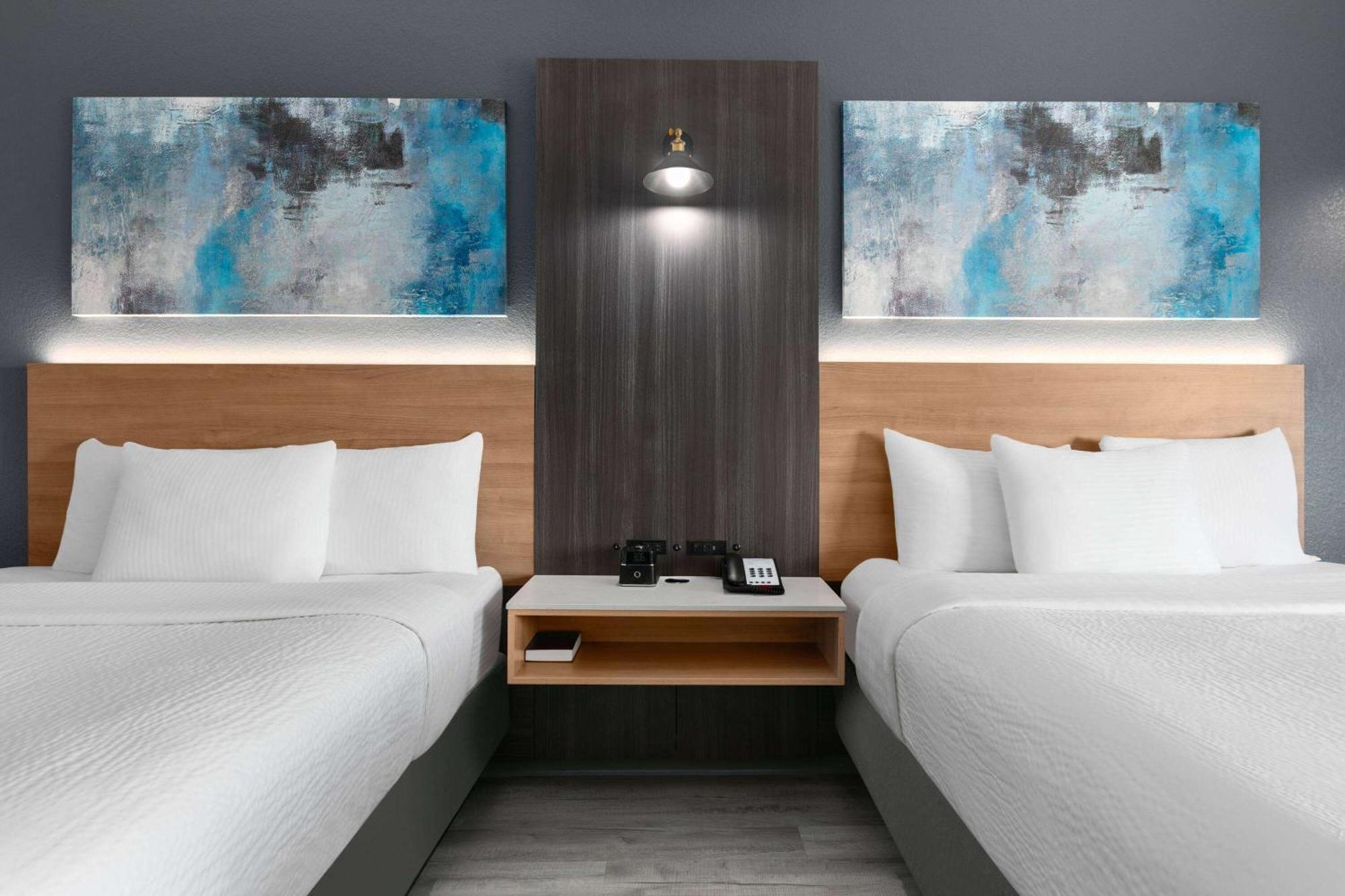 La Quinta Inn & Suites By Wyndham Ft Worth-Burleson Ngoại thất bức ảnh