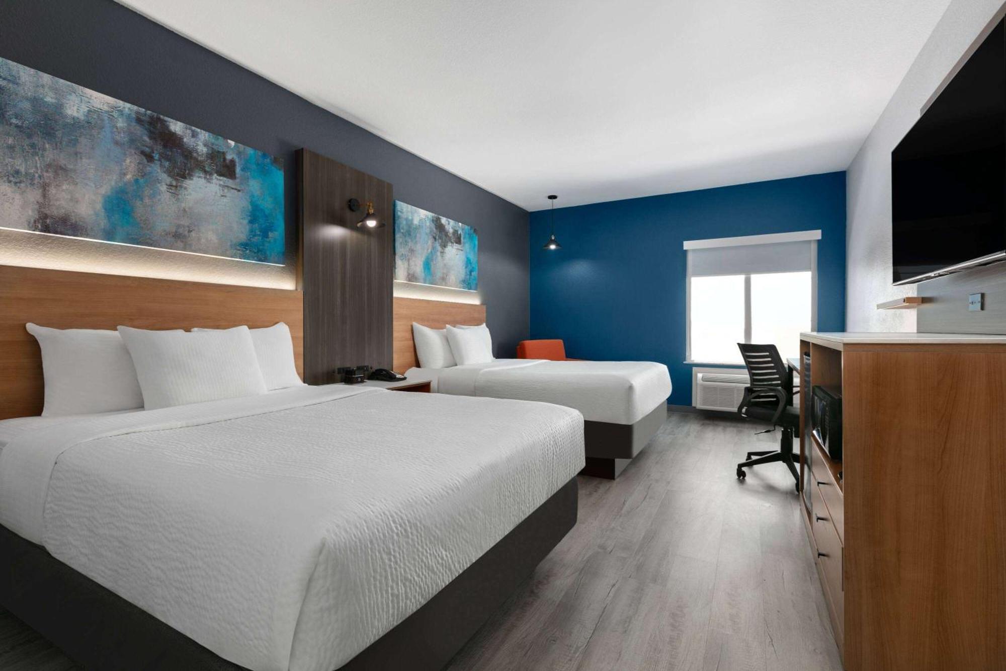 La Quinta Inn & Suites By Wyndham Ft Worth-Burleson Ngoại thất bức ảnh