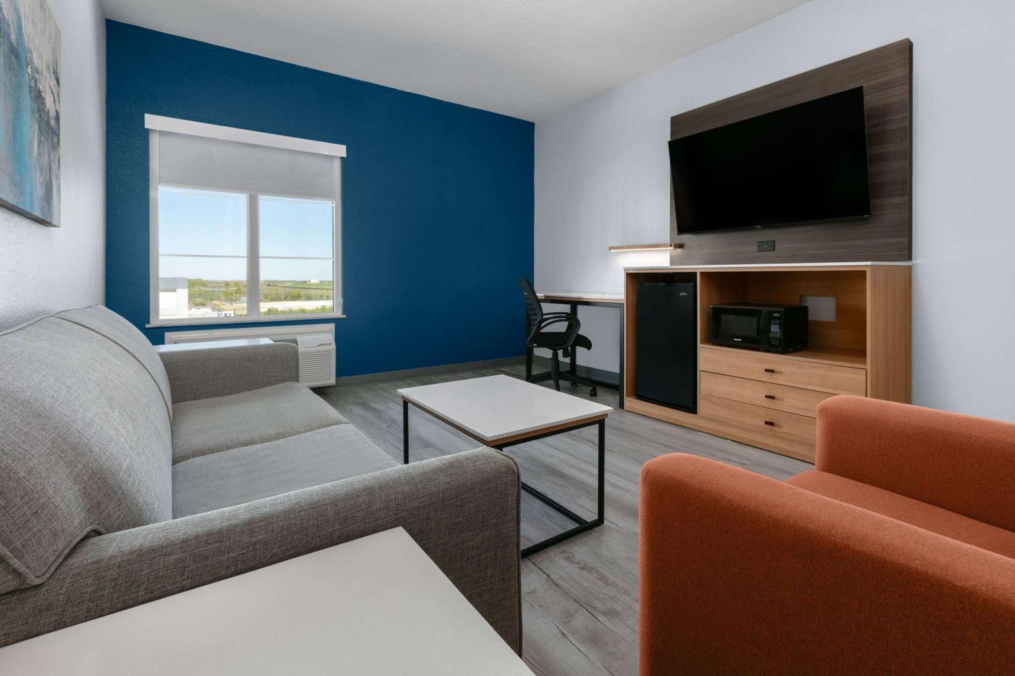 La Quinta Inn & Suites By Wyndham Ft Worth-Burleson Ngoại thất bức ảnh