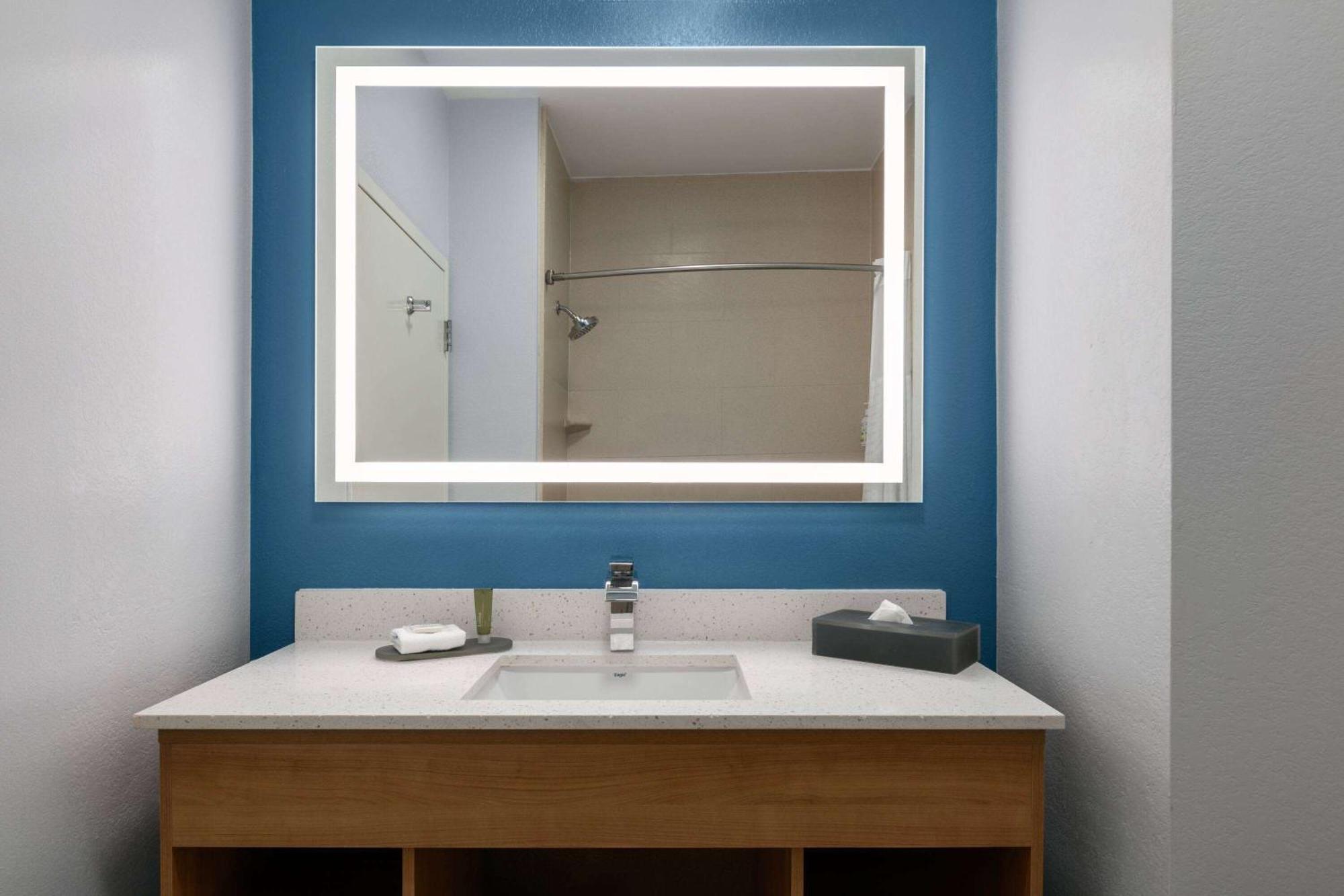 La Quinta Inn & Suites By Wyndham Ft Worth-Burleson Ngoại thất bức ảnh