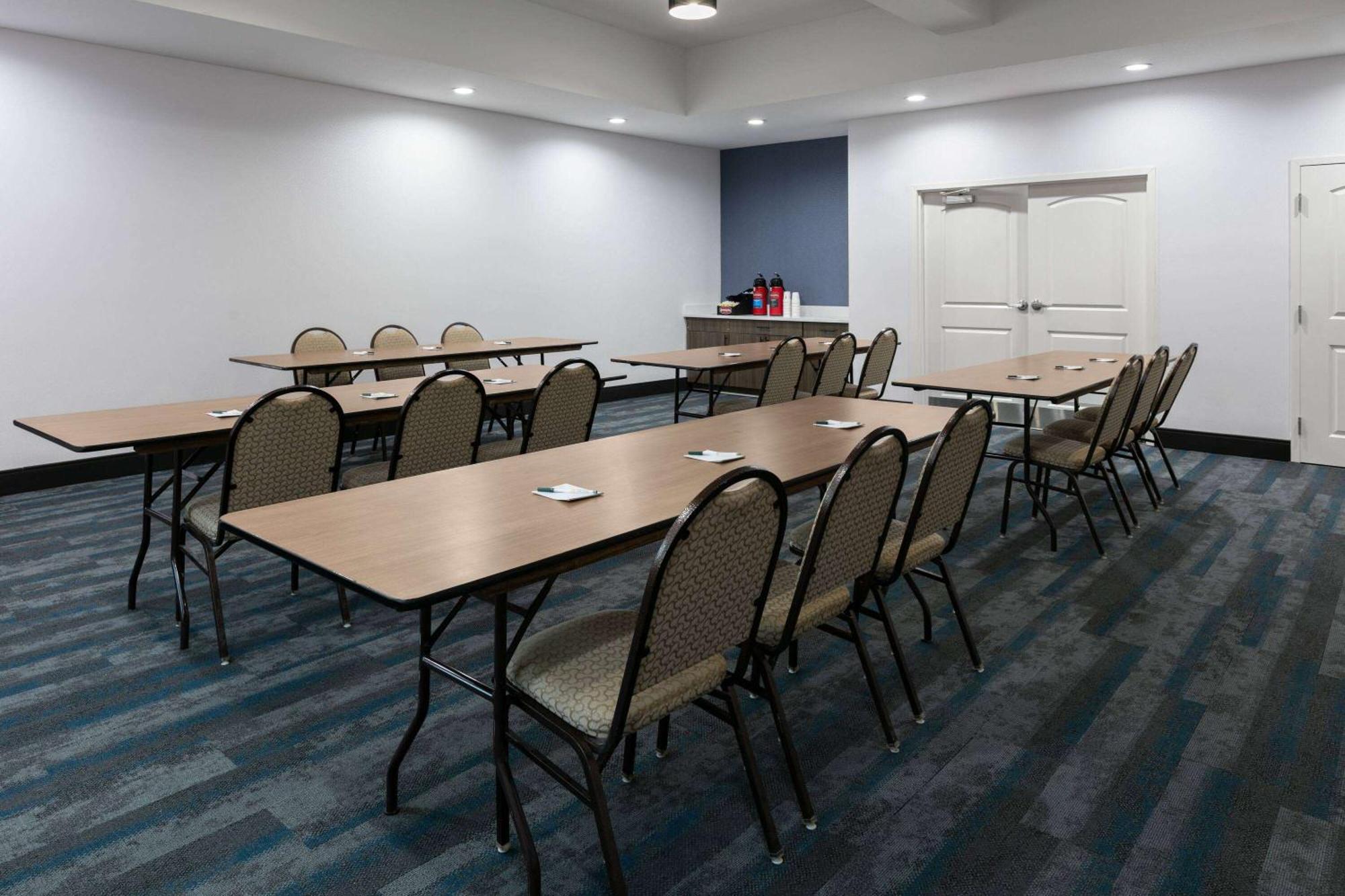 La Quinta Inn & Suites By Wyndham Ft Worth-Burleson Ngoại thất bức ảnh