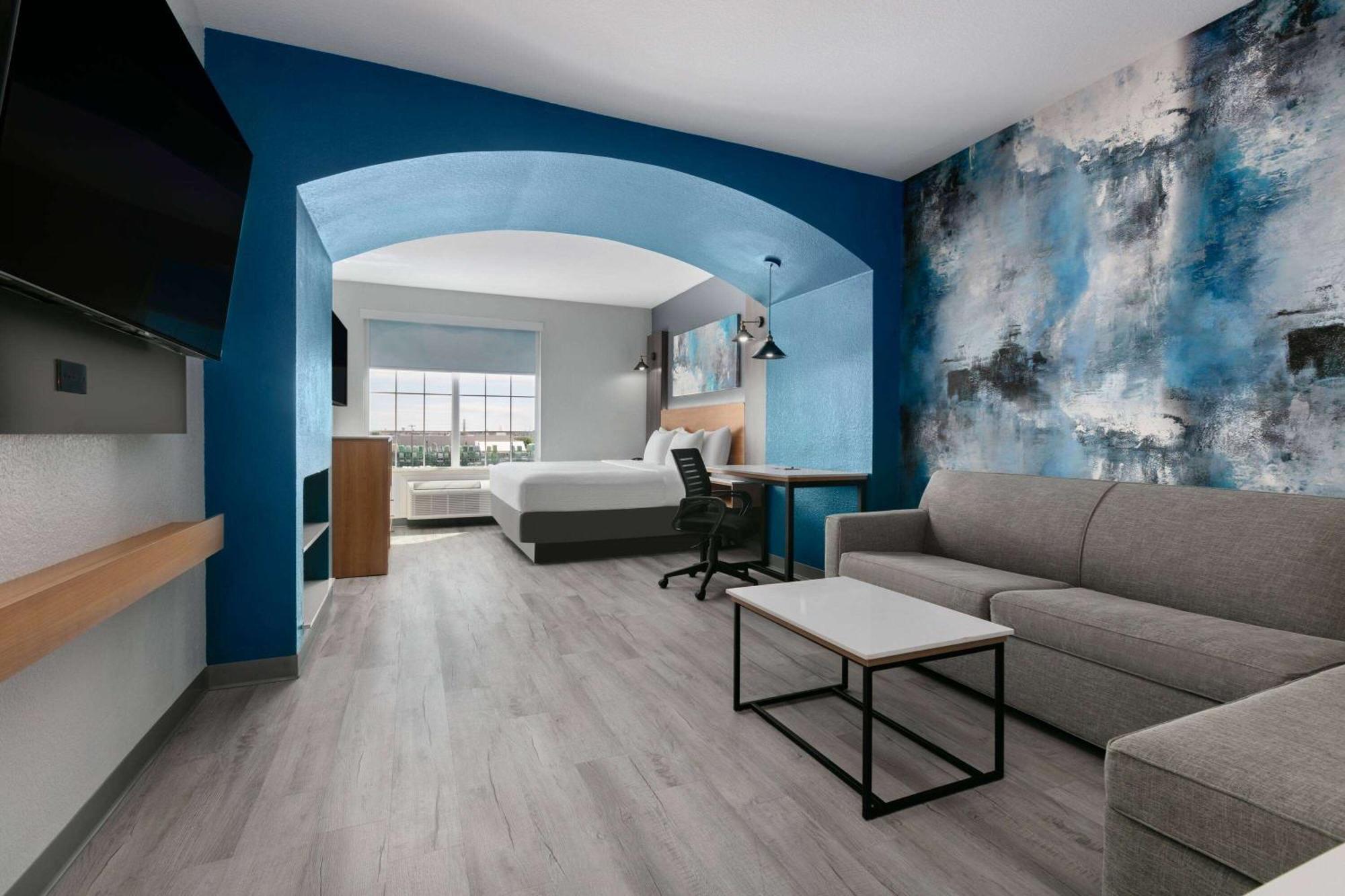 La Quinta Inn & Suites By Wyndham Ft Worth-Burleson Ngoại thất bức ảnh