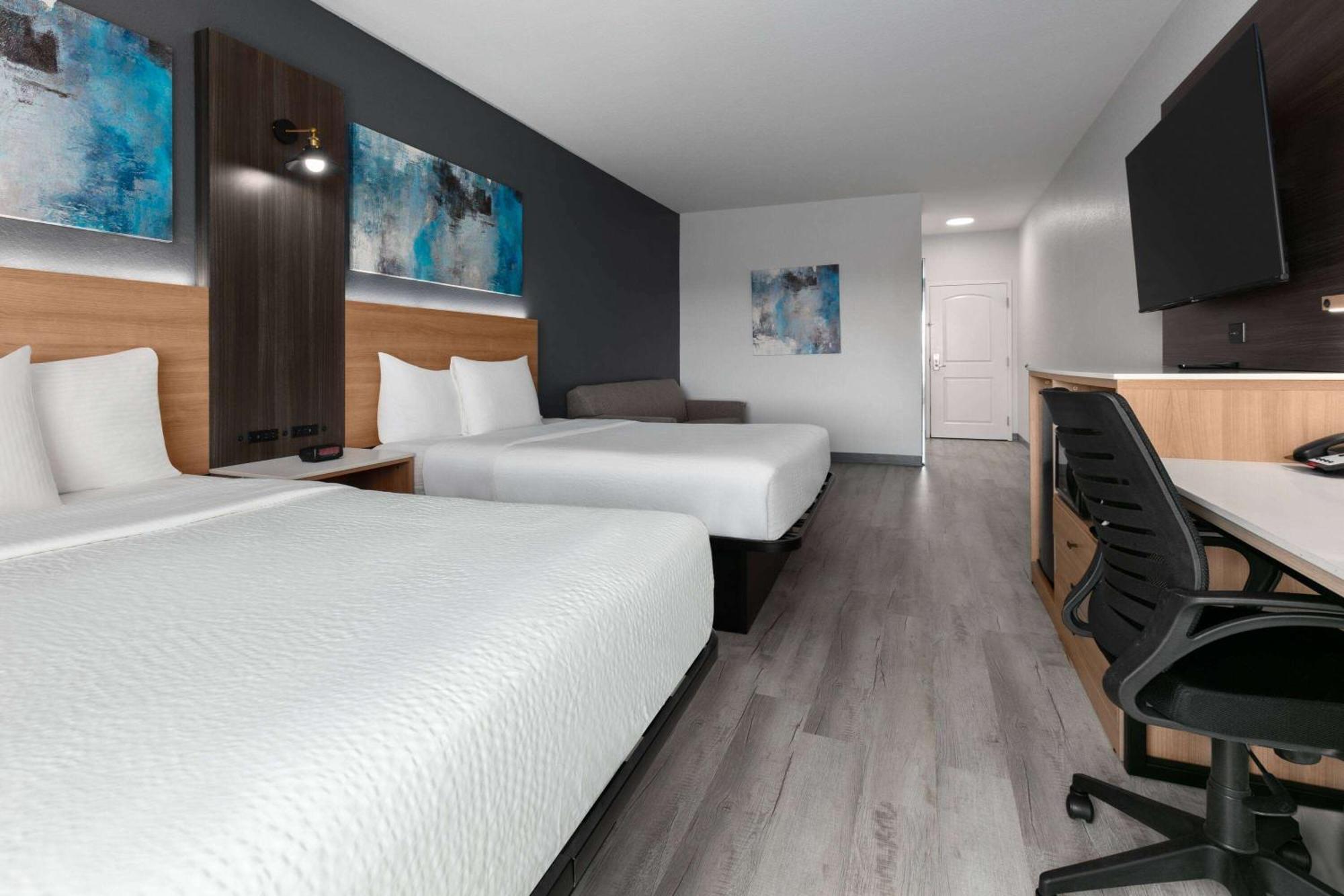 La Quinta Inn & Suites By Wyndham Ft Worth-Burleson Ngoại thất bức ảnh